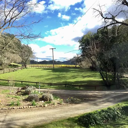 Rustridge Ranch & Winery Bed & Breakfast